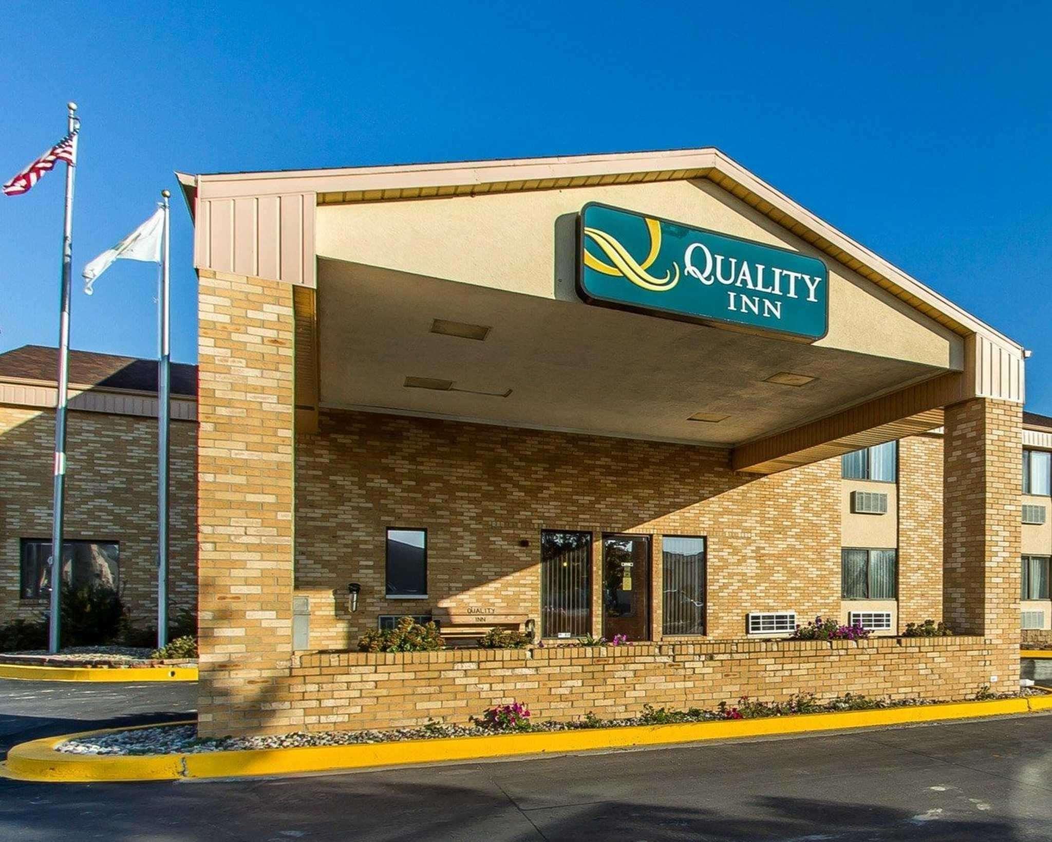 Quality Inn Burlington Near Hwy 34 Exterior photo