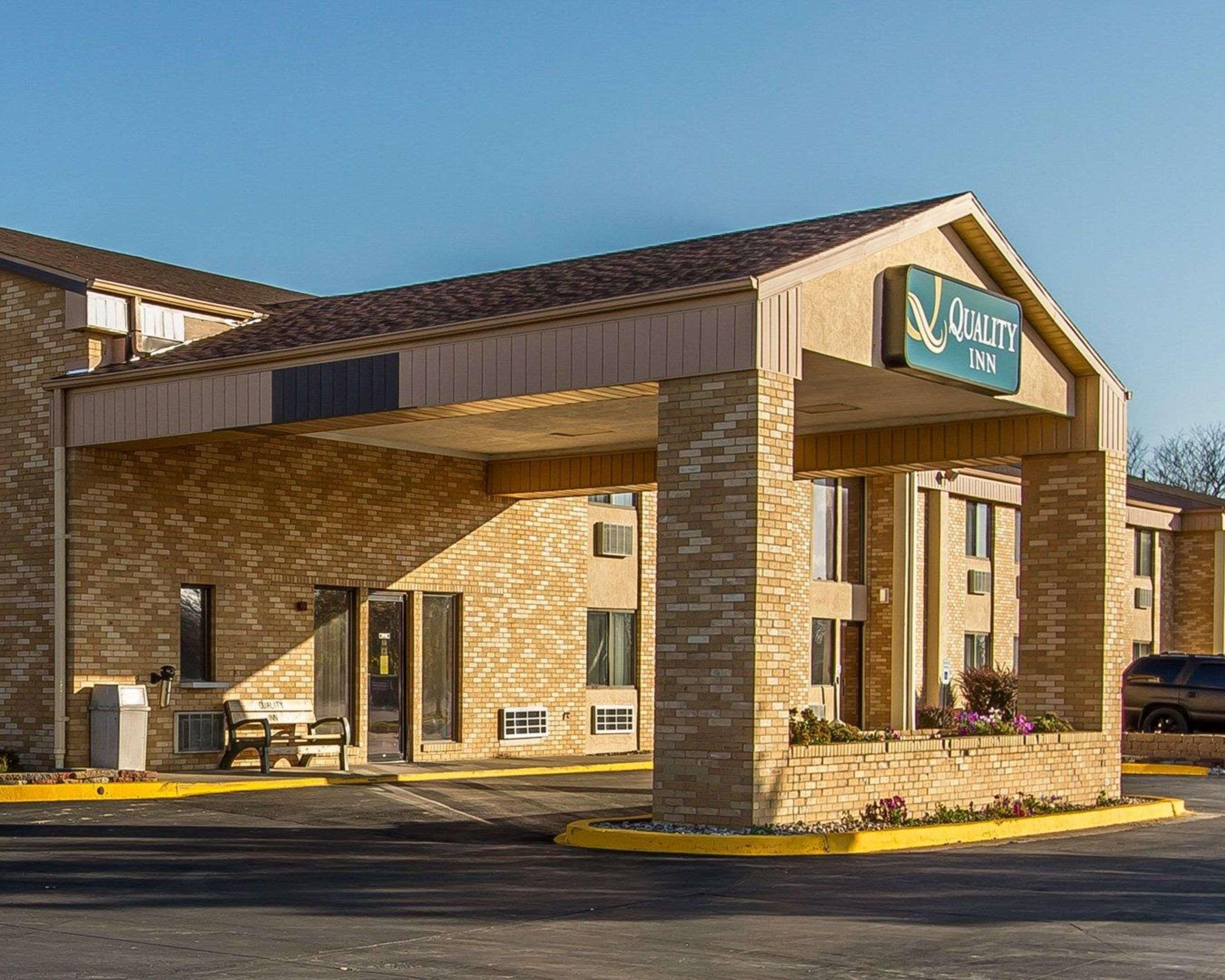 Quality Inn Burlington Near Hwy 34 Exterior photo