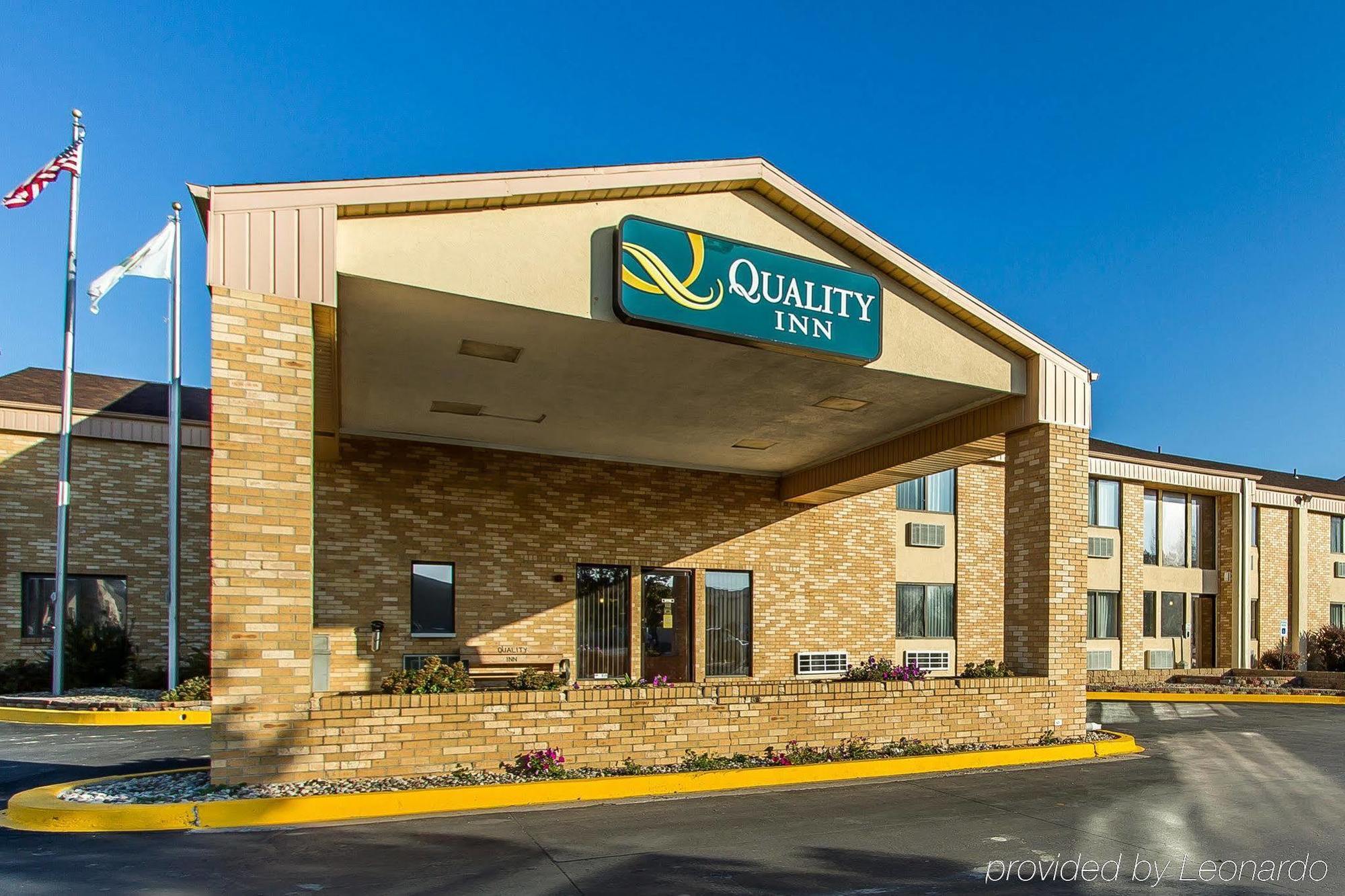 Quality Inn Burlington Near Hwy 34 Exterior photo